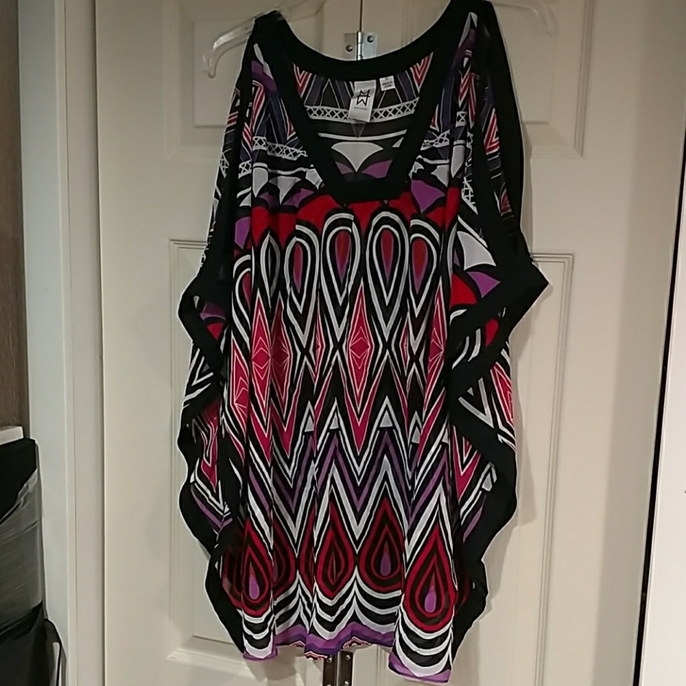 Marc Bouwer cold shoulder scarf top